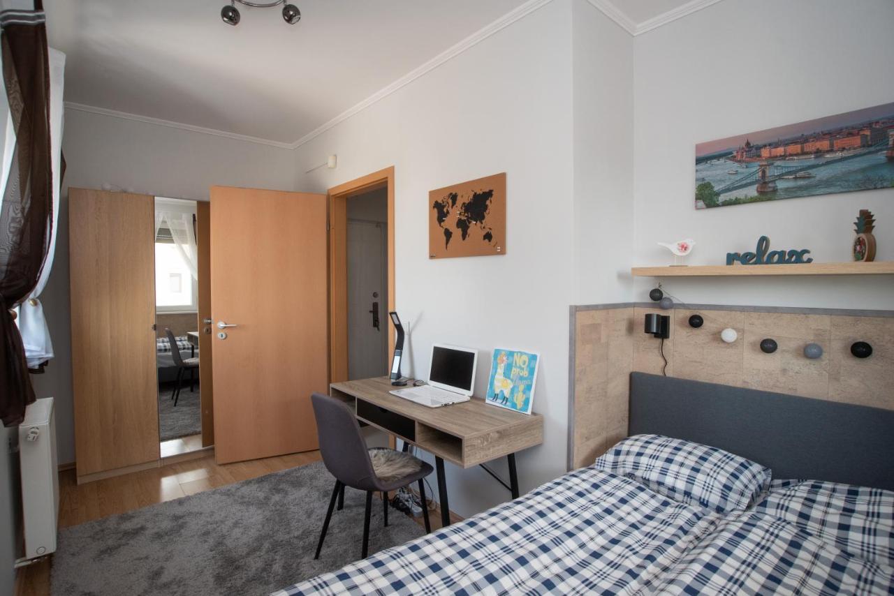 Sunny Home Near Bud With 2Br, Ac And Free Parking Vecsés Exteriör bild