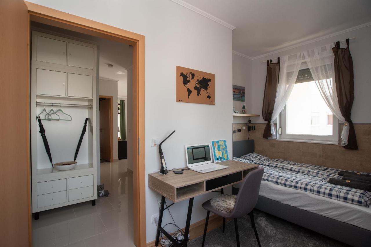 Sunny Home Near Bud With 2Br, Ac And Free Parking Vecsés Exteriör bild